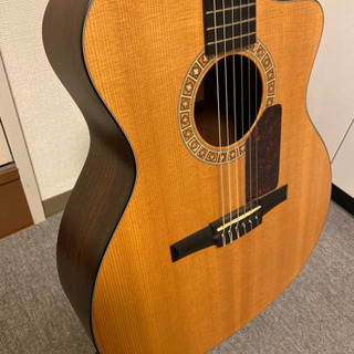 【格安】Taylor NS24CE クラシックギター 電池入れ交換済の画像