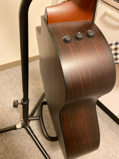 【格安】Taylor NS24CE クラシックギター 電池入れ交換済