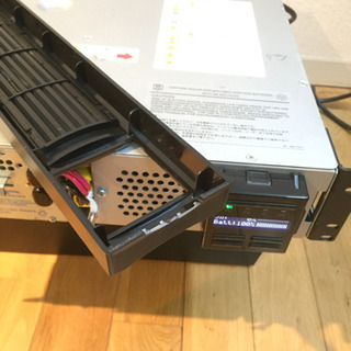 サーバーラック用無停電電源装置の画像
