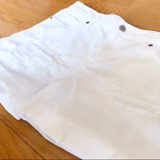 ユニクロ　ボーイフレンドフィットデニム　ショートパンツの画像