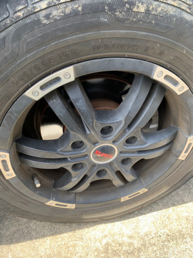 ハイエースにて使用