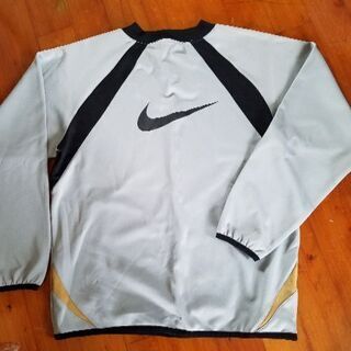 ナイキ 長袖シャツの画像