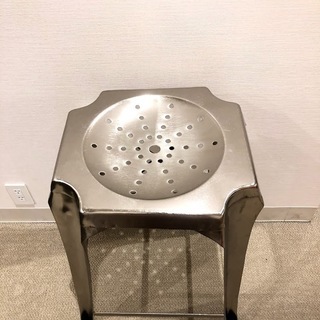 ※受け渡し予定者確定済※イス　スツール　銀の画像