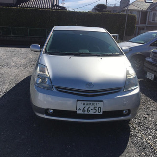 中古車トヨタプリウス グレー