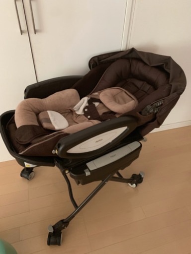 【受付終了】アップリカ　電動ハイローチェア ユラリズム オート プレミアム プラス