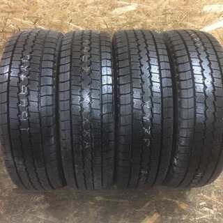 DUNLOP WINTER MAXX LT03 205/70R16 111/101L LT 16インチ スタッドレス 4本 2018年製 未使用品 　(VTM64) クレジットカード QR決済可能