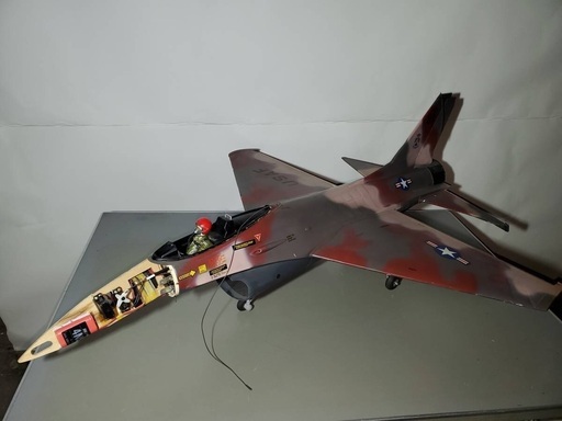 2 ジェット機 戦闘機 模型 飛行機 軍用機 長さ:111㎝