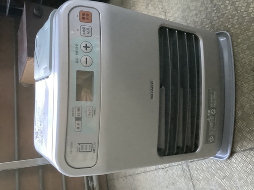 シャープのフアンヒータ3.22Kw  7畳用