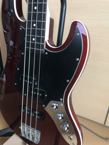 Fender ベース