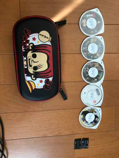 PSP red ソフト5種＋SDカード２枚付き