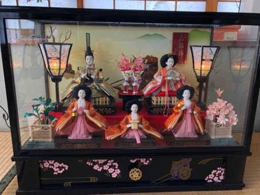 雛人形　ガラスケース入(オルゴールつき)