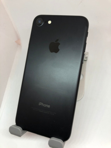 【極美品】 iPhone7 02