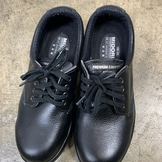 新品同様 ミドリ 安全靴 23.0cm 爪先鉄板入り！ブラック 工事現場用 シューズ Iの画像