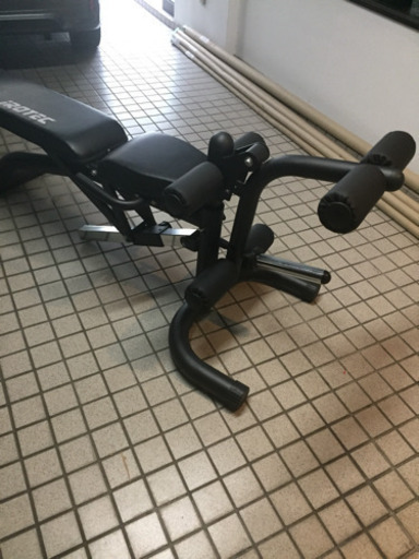 アイロテックベンチ、レッグカール