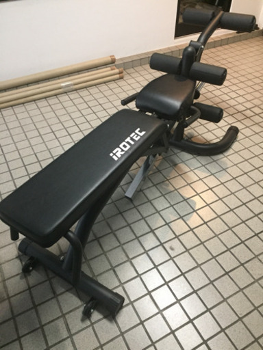 アイロテックベンチ、レッグカール