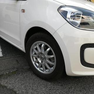 フォルクスワーゲンup用 アルミホイールのみ4個VWホイールキャップ付きの画像