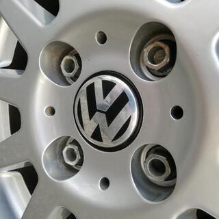 フォルクスワーゲンup用 アルミホイールのみ4個VWホイールキャップ付きの画像