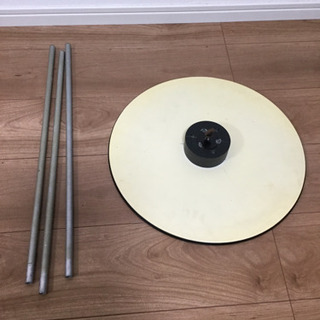 取引中　サイドテーブルの画像