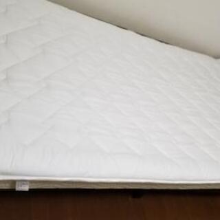 ベッド、マットレス　カバー、シーツの画像