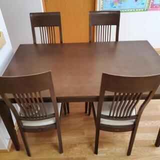 【三軒茶屋】ダイニングテーブルの画像