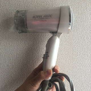 ドライヤーHITACHI