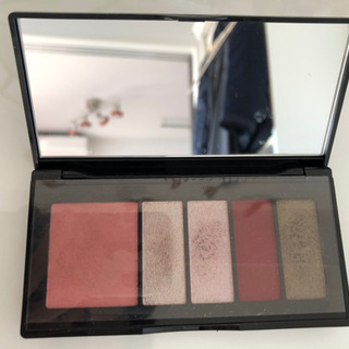 kiko アイ&チークパレット