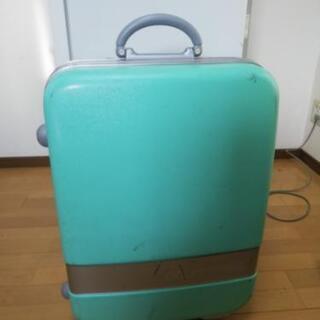 スーツケース