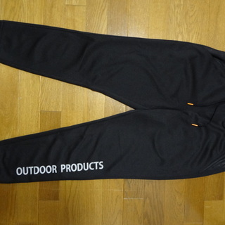 OUTDOORパンツ　伸縮素材で運動しやすいです