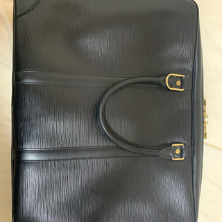LOUIS VUITTON エピ ポルト ドキュマン・ヴォワヤージュ 黒