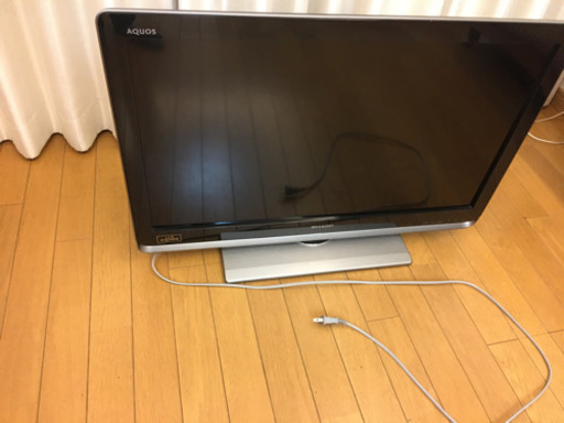 2011年製、32インチ液晶テレビAQUOS