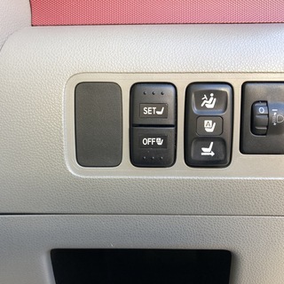 ダイハツ　ムーヴコンテ　パワーシートの画像