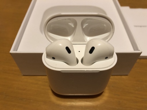 【交渉中】APPLE AirPods with Charging Case (MV7N2J/A)