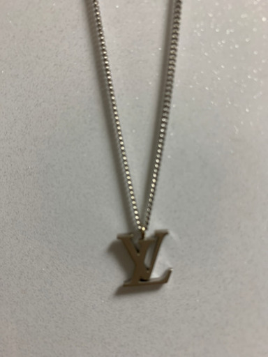 LOUIS VUITTONネックレス