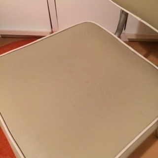 値下げ）デスクチェア 座面低めの画像