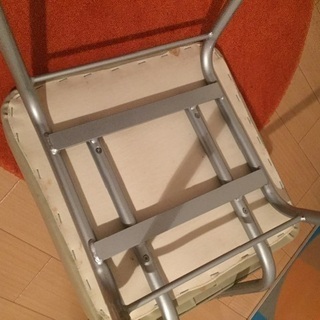 値下げ）デスクチェア 座面低めの画像