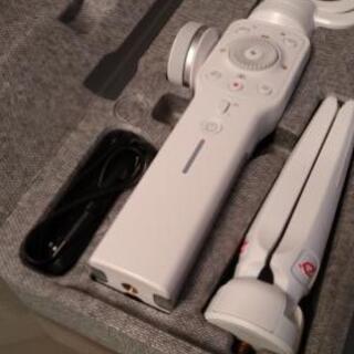 Zhiyunスマホ用ホワイトルスタビライザーsmooth4です。

& 専用のケース 防衝撃 防塵 EVAケース キャリングケース収納バッグ ブラックの画像