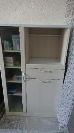 便利な食器棚(レンジ台)をお譲りします