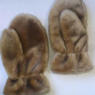 毛づやテカテカな手袋