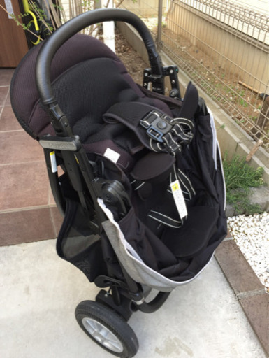 三輪ベビーカー（アップリカスムーヴプレミアムスムーヴ）