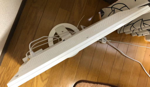 コンパクトな24インチ！薄型液晶カラーテレビ