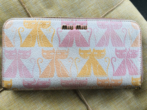 ミュウミュウ 長財布