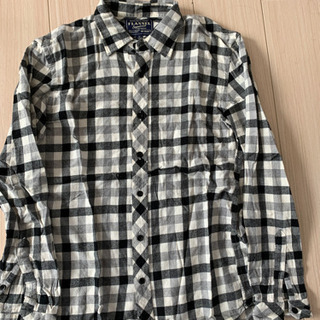 チェックシャツ