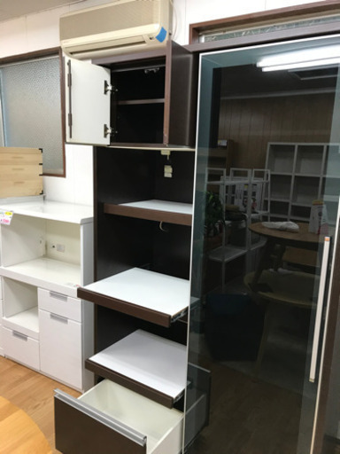 【リサイクルサービス八光　田上店　配達・設置OK】ダークブラウン　大型食器棚　強化ガラス扉付き