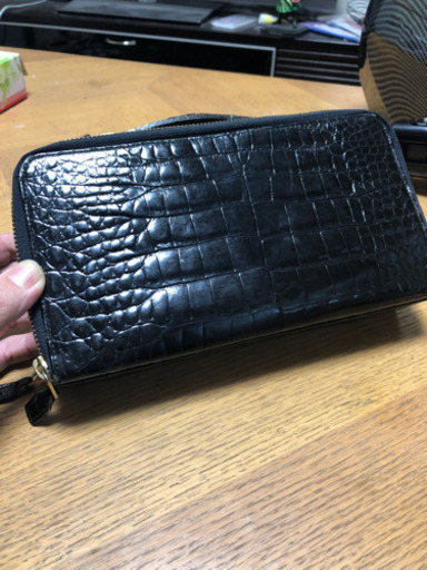 本物ワニ皮セカンドバック