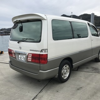 グランドハイエース　8人乗り　3.0ディーゼルターボ　美車　NAVI　ETC　バックカメラ 電動カーテンの画像