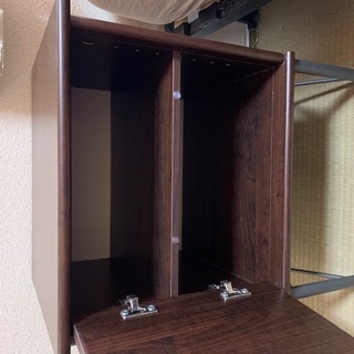 ベッドサイドテーブルの画像