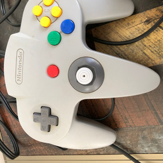 NINTENDO64本体、コントローラー×2点　セットの画像