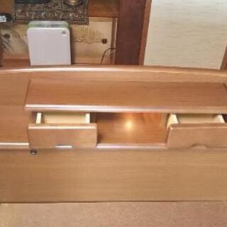 木製ベッドの画像