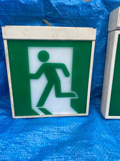 値下げ 避難用 表示板