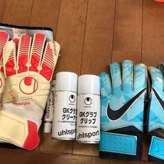値下げ！豊橋　サッカー　キーパーグローブ２つ　メンテナンスグッズ